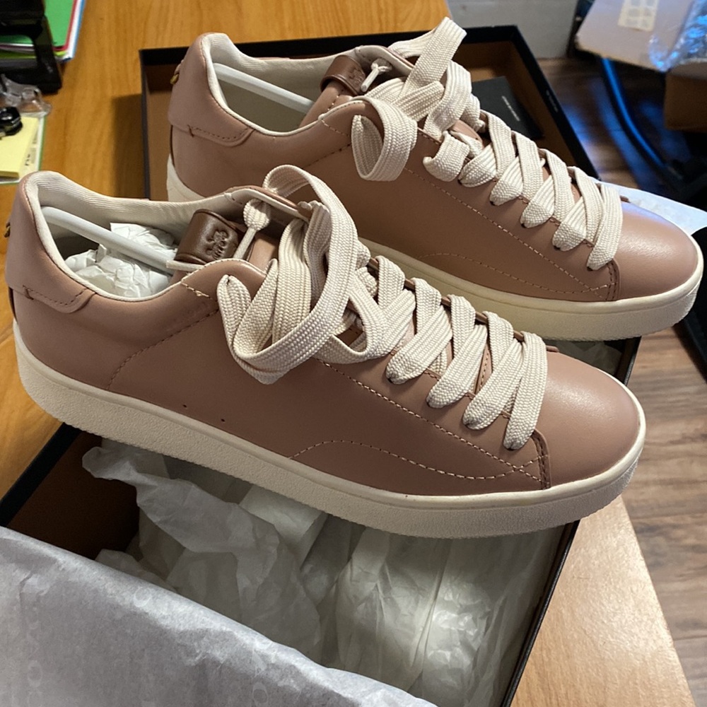 Coach low top leather sneaker 10. Pale blush (pink) - Picture 5 of 7